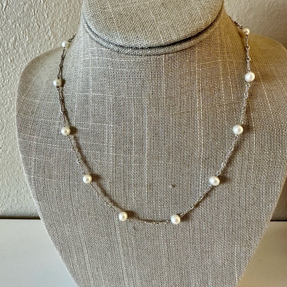 14K Italy White Gold Chain Necklace with 12 White 4.7 mmPearls - Picture 2 of 7